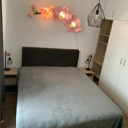 Azur Premium 1 Apartamento *